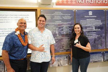 Pauahi Foundation donors celebrated their collective commitment to help Native Hawaiian students achieve their educational goals and watched as the highly anticipated Nā Hanohano (the Donor Wall) was unveiled on ‘Āina Pauahi at Pearl at Kalauao on Saturday, Jan. 25.